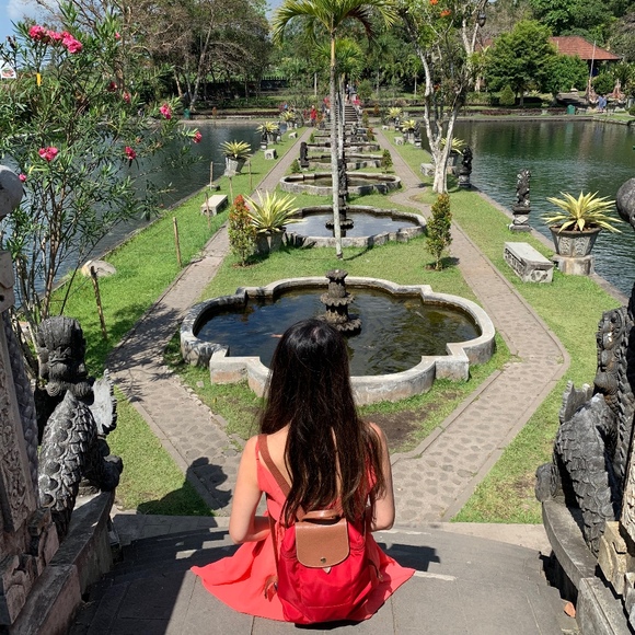 Meet your Posher, C - Picture 1 of 1